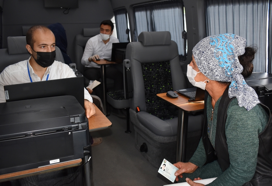 Kənd Təsərrüfatı Nazirliyinin mikroavtobusları bölgələrdə vətəndaşlara səyyar xidmətə başlayıb
