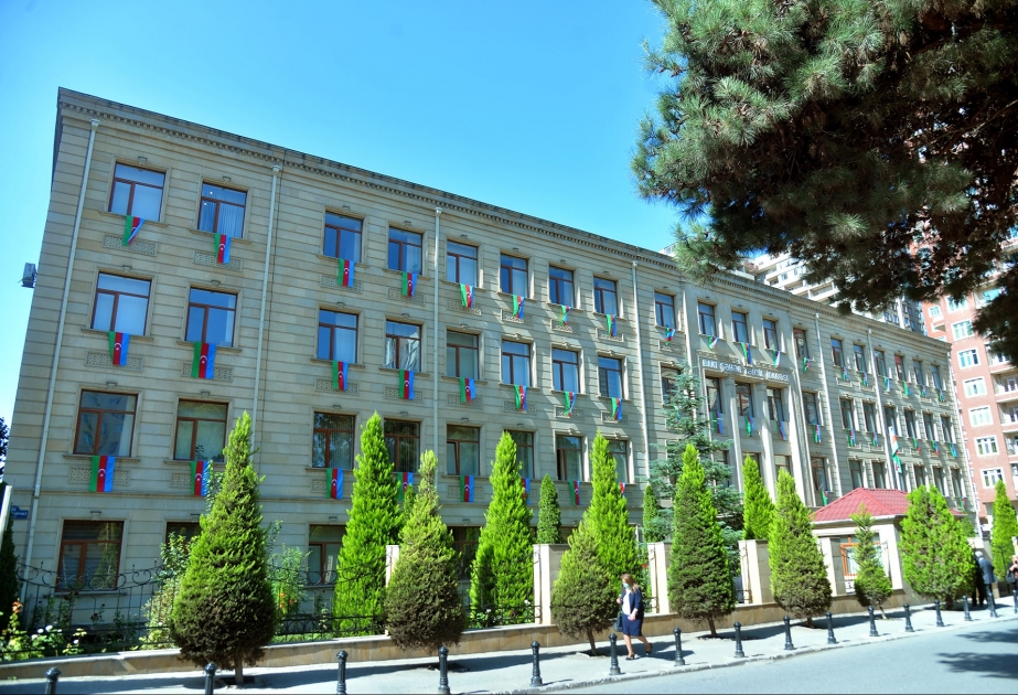 Bakı Şəhəri üzrə Təhsil İdarəsi də bayraq aksiyasına qoşulub