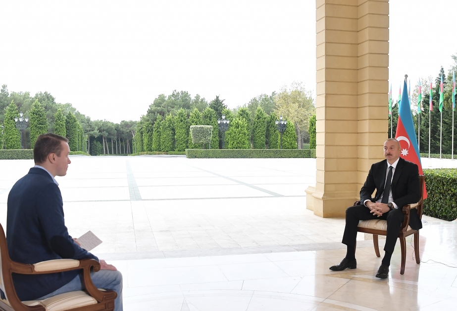 Präsident Ilham Aliyev gibt russischem Fernsehsender “Erster Kanal“ Interview