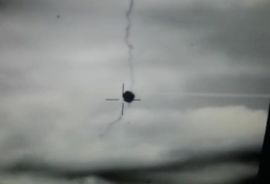 Le ministère azerbaïdjanais de la Défense a partagé une vidéo reflétant l'abattage d'un drone arménien