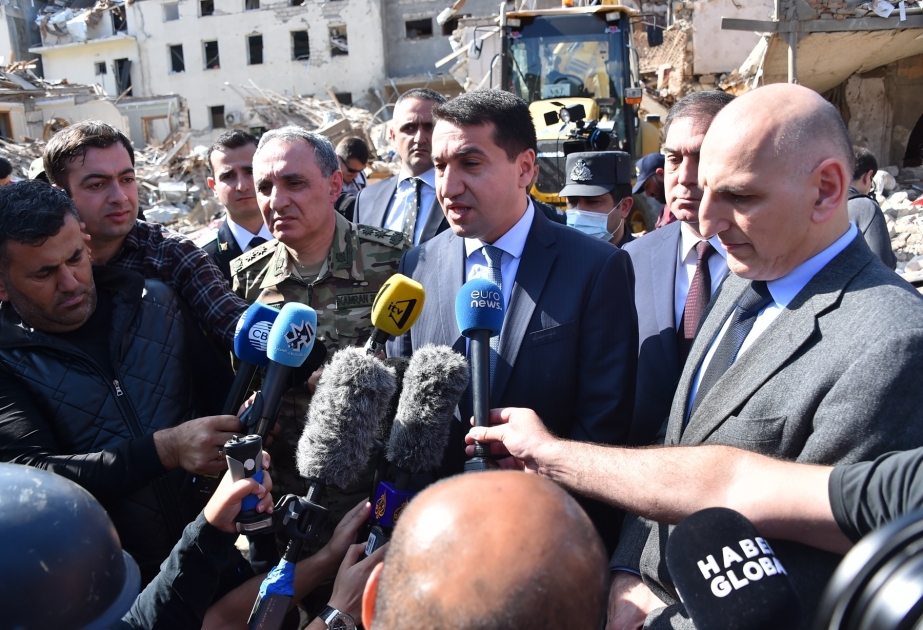 Hikmət Hacıyev: Gəncənin raket atəşinə tutulması Ermənistanın dünya ictimaiyyətinə qarşı hörmətsizliyi kimi qiymətləndirilməlidir VİDEO