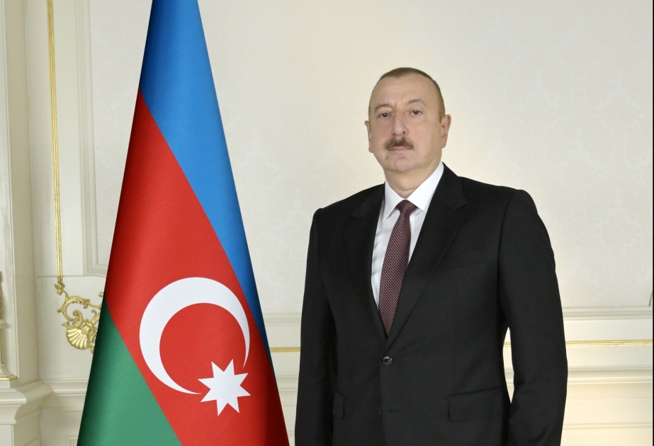 Prezident İlham Əliyev: Ermənistanın Gəncənin dinc sakinlərini raketlə atəşə tutması müharibə cinayətidir və Cenevrə konvensiyalarının kobud şəkildə pozulmasıdır
