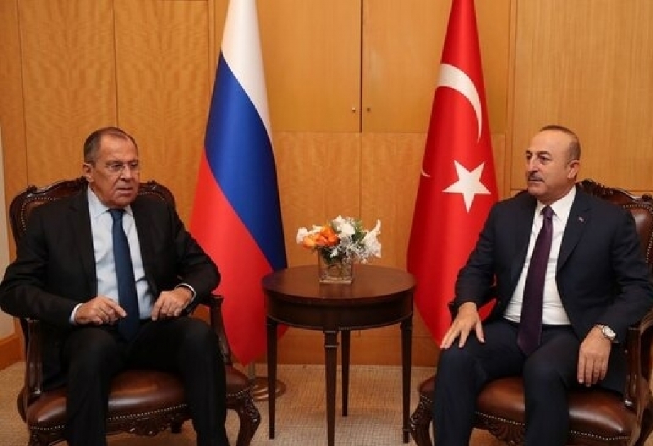 En relación con la violación por parte de Armenia del régimen de alto el fuego humanitario, se mantuvo una conversación telefónica entre los Ministros de Relaciones Exteriores de Turquía y Rusia