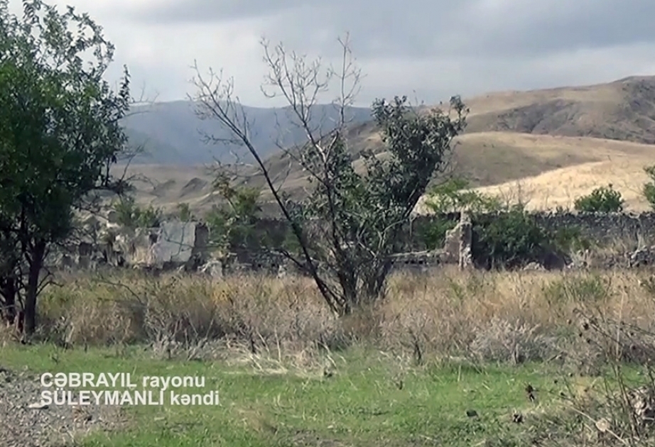 El Ministerio de Defensa distribuyó imágenes de la aldea Suleimanlí del distrito Djabrail, que fue liberada de la ocupación
