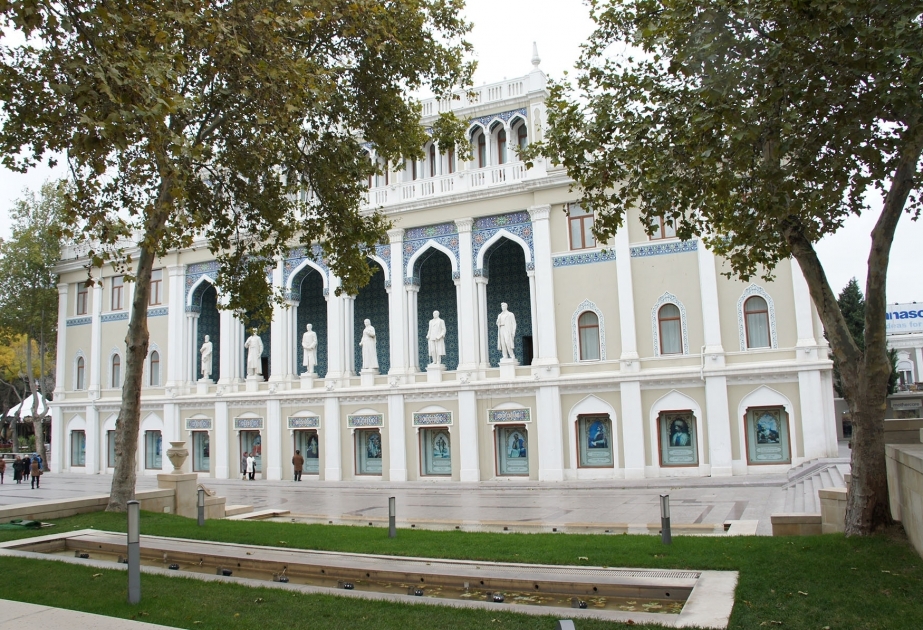 Le musée national de la littérature azerbaïdjanaise informe les musées du monde du vandalisme arménien