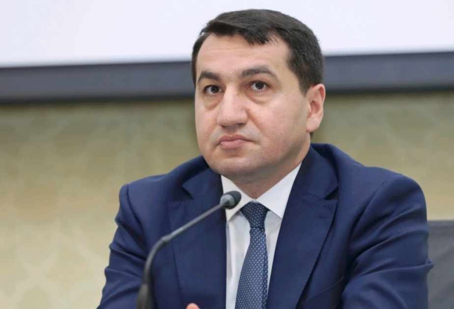 Hikmət Hacıyev: İlkin məlumata görə Gəncədə 20-dən çox ev dağılıb