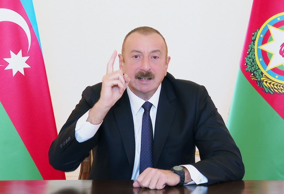 Президент: Сегодня все мы, весь азербайджанский народ вместе пишем самую яркую историю нашего народа и государства