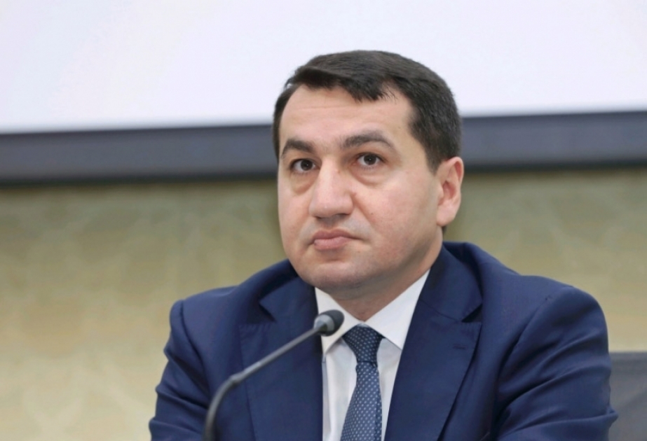 Hikmət Hacıyev Türkiyə və Rusiyada akkreditə olunmuş aparıcı xarici KİV nümayəndələrinə mətbuat brifinqi verib