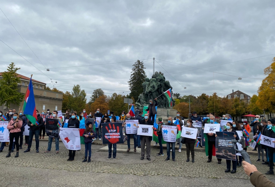 Bern Gəncə terroruna etiraz edir