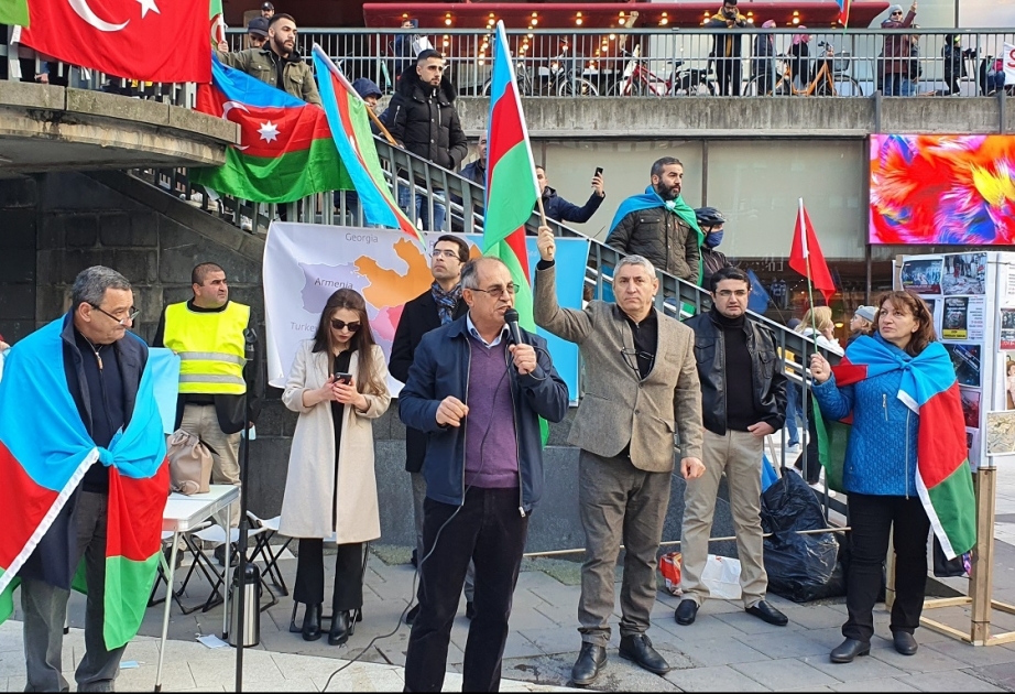 İsveçdəki həmyerlilərimiz: Biz daha bu haqsızlığa dözə bilmərik VİDEO
