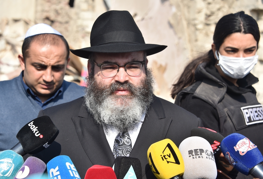 كبير حاخامات اليهود الأشكناز في أذربيجان: المجتمع الدولي يجب أن يوقف هذه الهجمات الهمجية ضد المسالمين العزل
