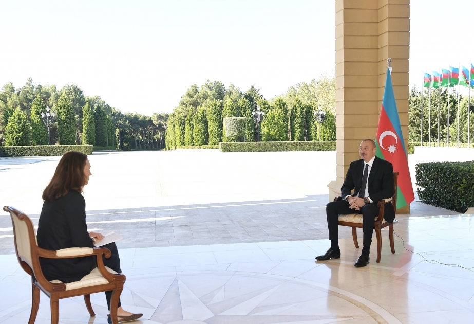 El presidente Ilham Aliyev fue entrevistado por la cadena televisiva "France 24"