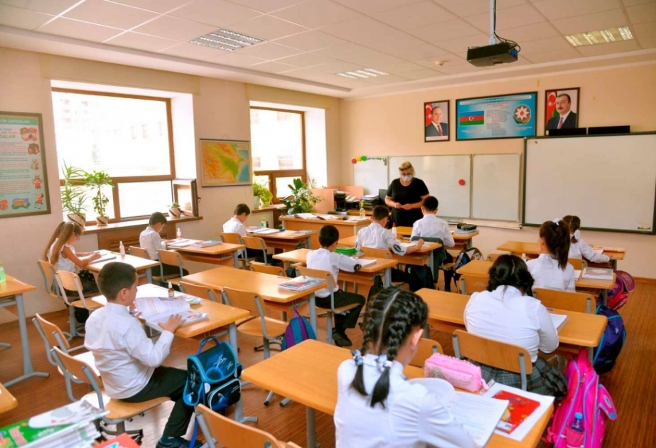 Şagirdlərin elektron yerdəyişməsi müvəqqəti təxirə salınır