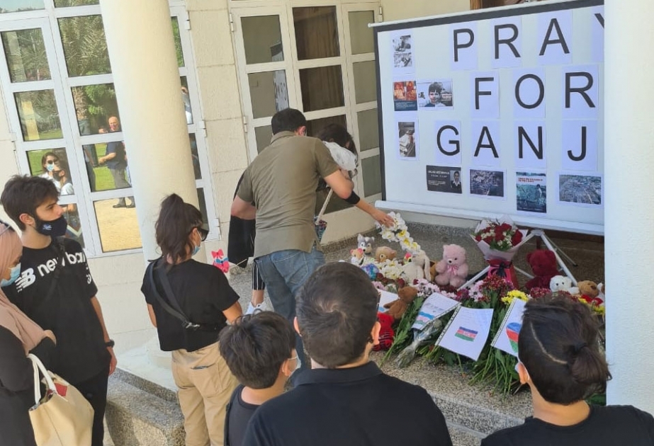 Azərbaycanın Dubaydakı baş konsulluğu Gəncədə erməni terroru qurbanlarının xatirəsinə stend təşkil edib