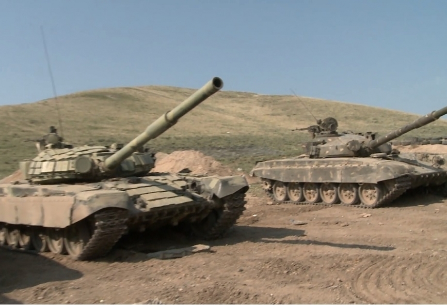 Verteidigungsministerium veröffentlicht Video zu beschlagnahmten armenischen militärischen Ausrüstungen VIDEO