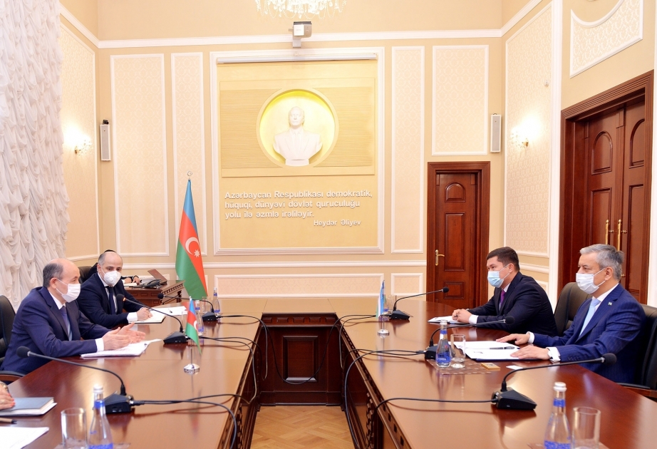 Министр юстиции обсудил с послом Узбекистана военные преступления Армении