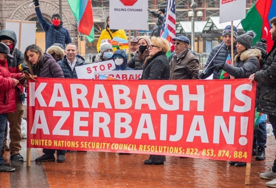 Minnesota ştatında yaşayan soydaşlarımız Gəncə terroruna etiraz aksiyası keçiriblər VİDEO