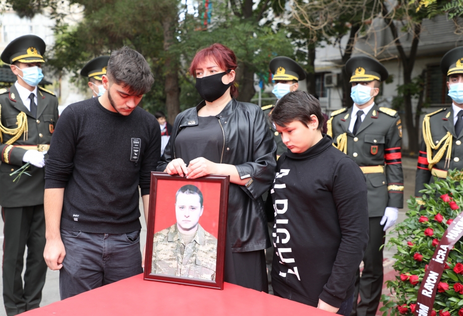 Azərbaycan Ordusunun şəhid hərbçisi Dmitri Solnsev II Fəxri xiyabanda dəfn olunub