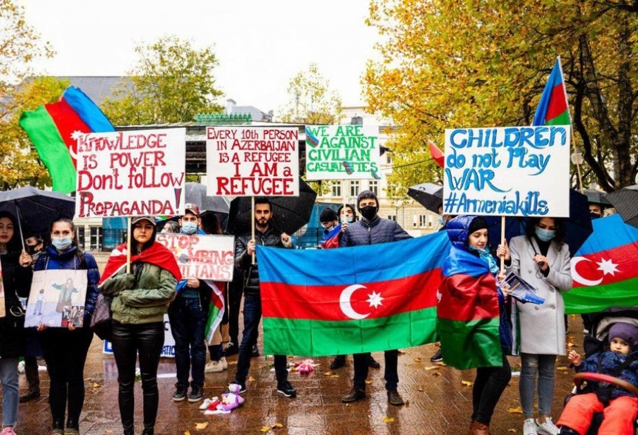 Azərbaycanın Gəncə və digər şəhərlərində törədilən vandalizm aktlarına etiraz olaraq Lüksemburqda aksiya keçirilib