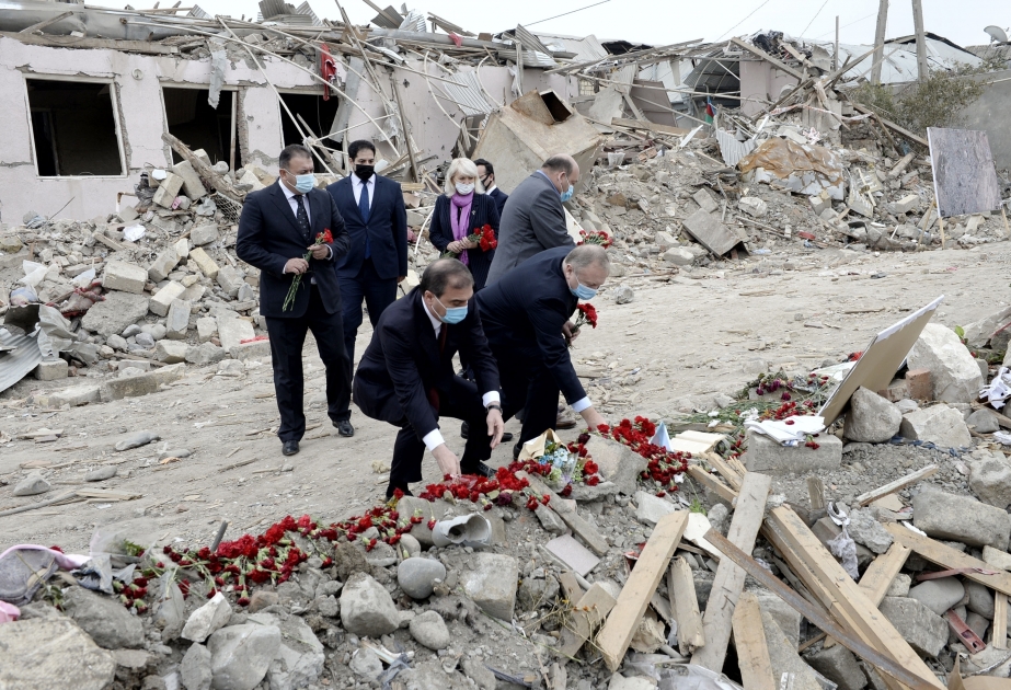 Belarus ambassador to Azerbaijan visits Ganja to see Armenian atrocities VIDEO