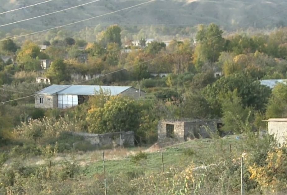 Verteidigungsministerium veröffentlicht Video aus Dörfer Giyasli und Sarigaya in Region Gubadli, die aus Okkupation befreit sind   VIDEO