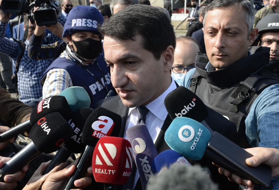 Hikmət Hacıyev: Azərbaycan Ordusu düşmənin cavabını verir və onları iti qovan kimi qovuruq