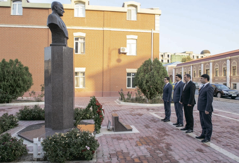 Naxçıvanda Mustafa Kamal Atatürkün abidəsi ziyarət edilib