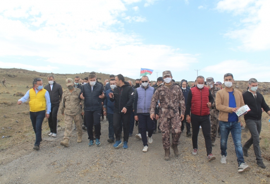 “Azərbaycan, yanındayıq!” şüarı ilə Ağrı dağının zirvəsinə yürüş təşkil edilib