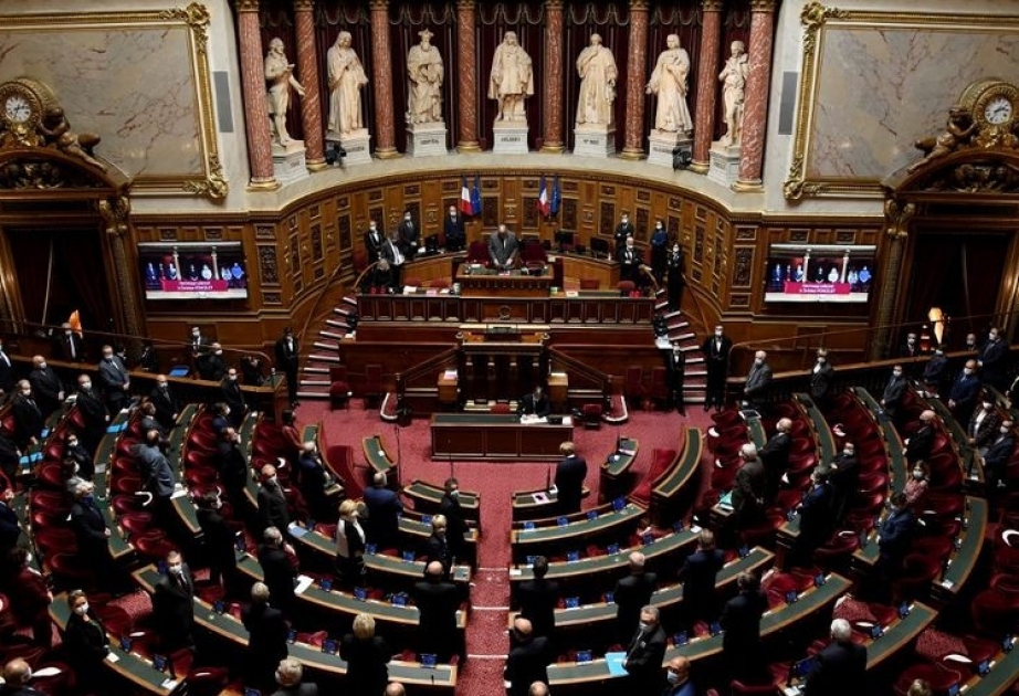 Fransa Senatı fövqəladə sanitar vəziyyətin müddətini uzadıb