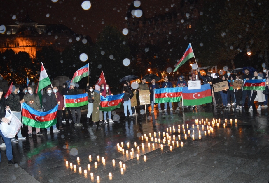 Budapeştdə Bərdə terroruna etiraz edilib