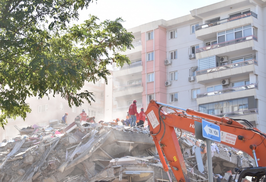 İzmirdə təcili söküləcək binaların sayı 58-ə çatıb  FOTOREPORTAJ