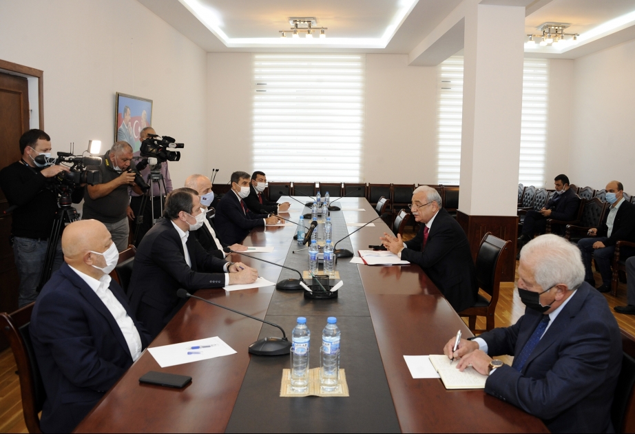 AHİK-də Türkiyənin aparıcı ictimai təşkilatlarının rəhbərləri ilə görüş keçirilib