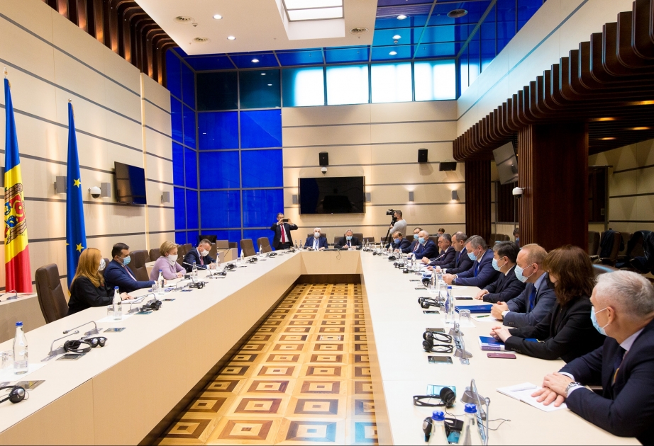 Moldova parlamentinin sədrinə Ermənistanın hərbi təxribatları və mülki əhalini atəşə tutması barədə məlumat verilib