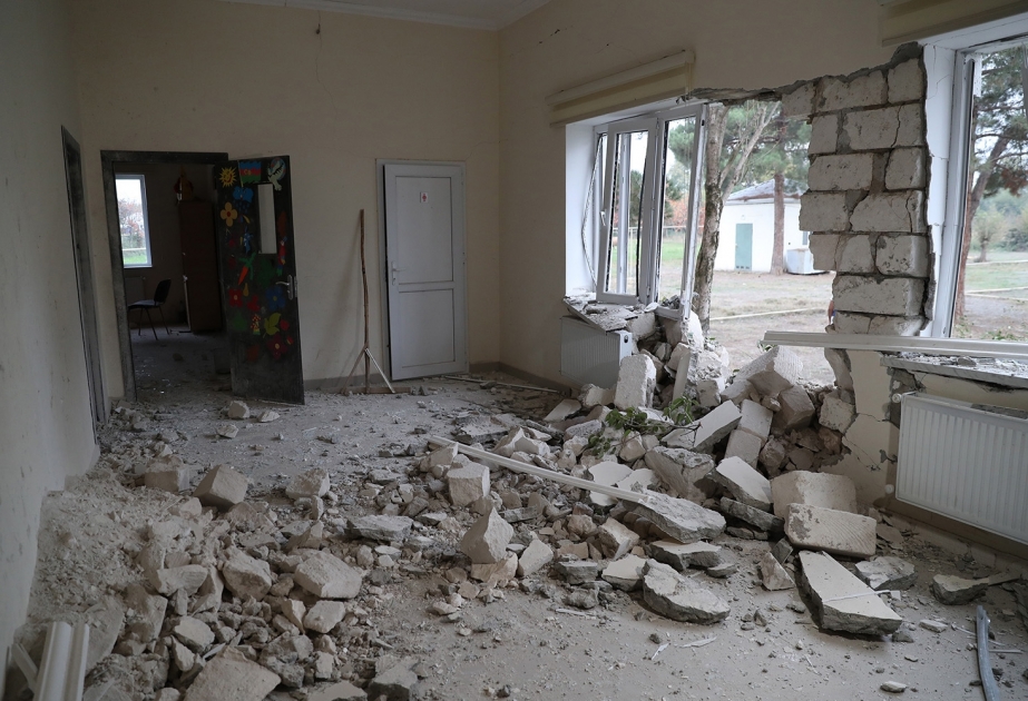 Düşmən Ağdamın Mahrızlı kəndində məktəbi hədəf aldı FOTO