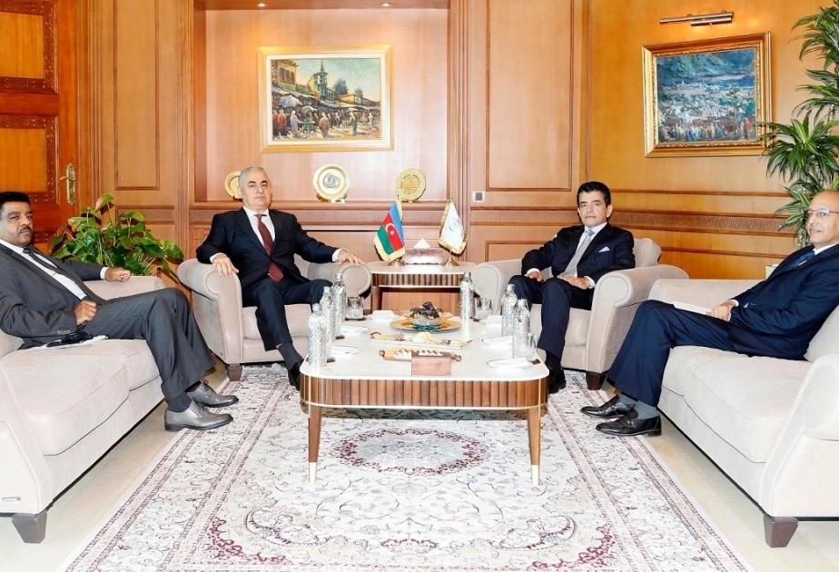 سفير أذربيجان بالرباط يُطلع المدير العام للإيسيسكو على التطورات بإقليم 