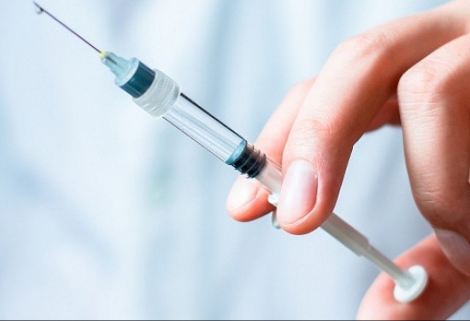 На фоне пандемии COVID-19 эксперты ВОЗ особенно настоятельно рекомендует сделать прививку от гриппа