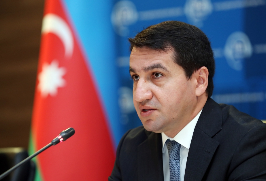 Hikmət Hacıyev “Sərhədsiz reportyorlar”ın 80 jurnalistin Xankəndidən təhlükəsiz çıxa bilməməsinə dair açıqlamasına münasibət bildirib