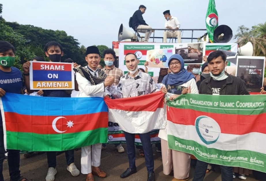 İndoneziyalı gənclər Cakartada Azərbaycanla həmrəylik aksiyası keçiriblər