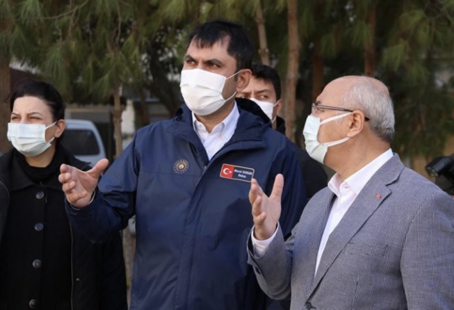 Murat Kurum: İzmirdə dağılan binalar bir il ərzində yenidən inşa ediləcək