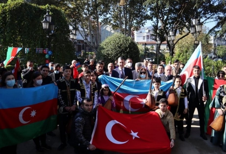 Tbilisidə Dövlət Bayrağı Günü və Şuşanın işğaldan azad olunması geniş qeyd edilib