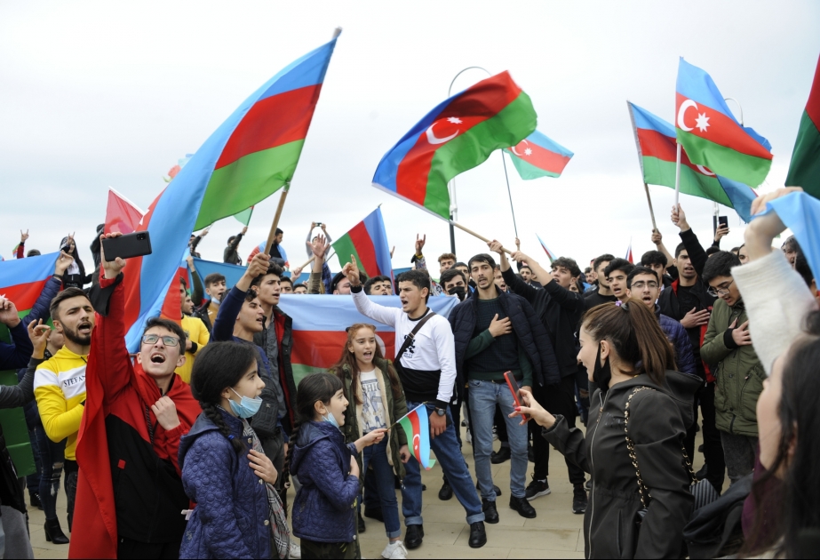 Şəhidlərin ruhuna hörmət və ehtiramın parlaq ifadəsi -  FOTO