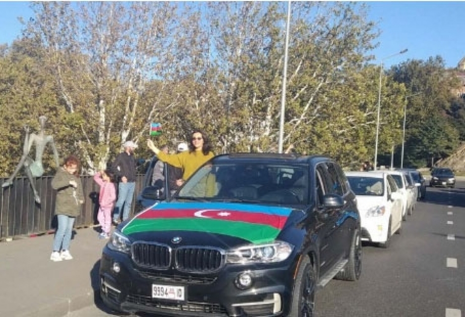 Tbilisidə Azərbaycanın Qələbəsinə həsr olunmuş avtoyürüş keçirilib