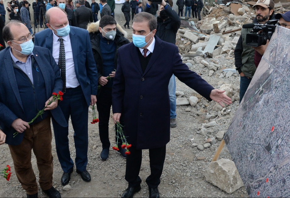 Fransa Milli Assambleyasının nümayəndə heyəti Gəncədə erməni faşizminin izləri ilə tanış olub VİDEO