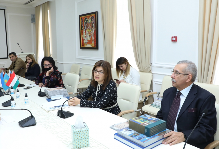 Beynəlxalq Türk Mədəniyyəti və İrsi Fondunda qazaxıstanlı nümayəndələrlə görüş keçirilib