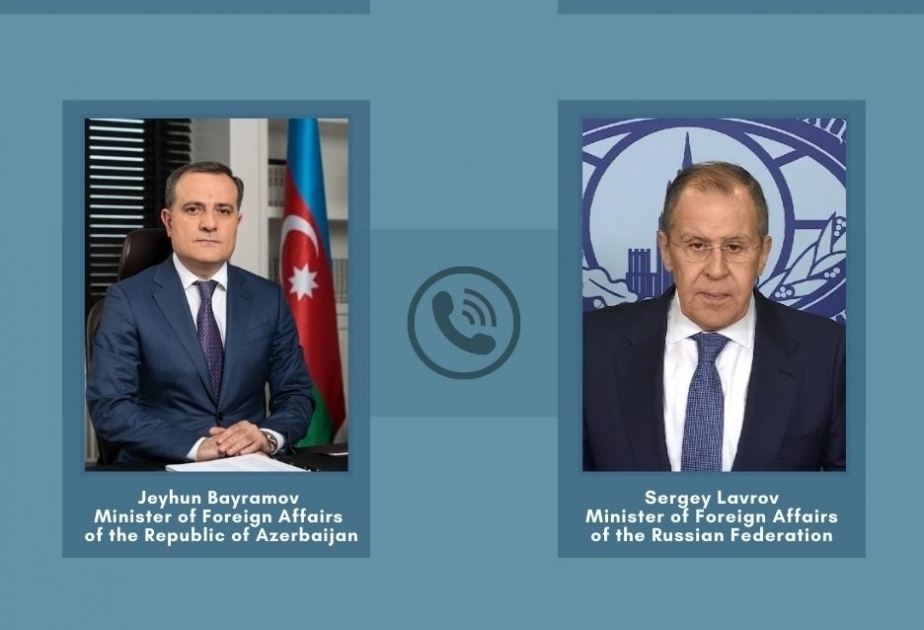 Los Titulares de Exteriores de Azerbaiyán y Rusia tuvieron una conversación telefónica