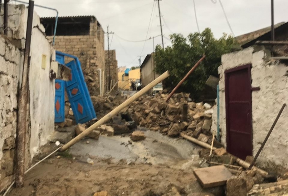 Yağışın təsirindən aşan hasar təbii qaz xəttini zədələyib