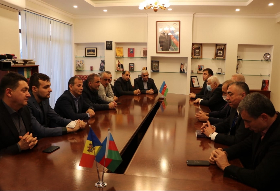Moldovada yaşayan soydaşlarımızla görüş keçirilib