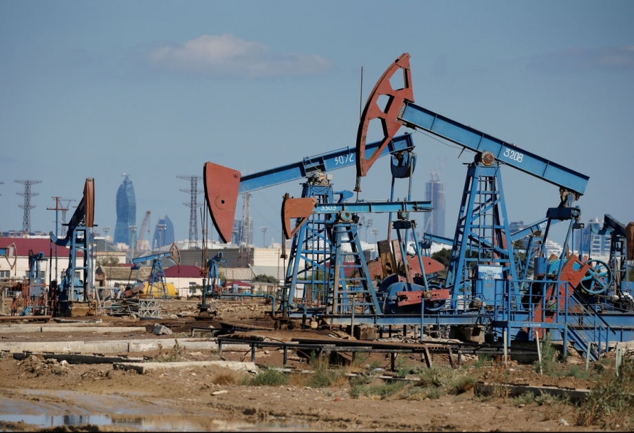 “Azeri Light” neftinin bir barreli 43,49 dollara satılır