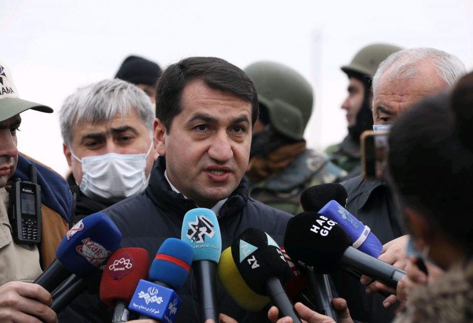Хикмет Гаджиев: ВС Армении широко использовали белый фосфор для поджога лесов вокруг Шуши