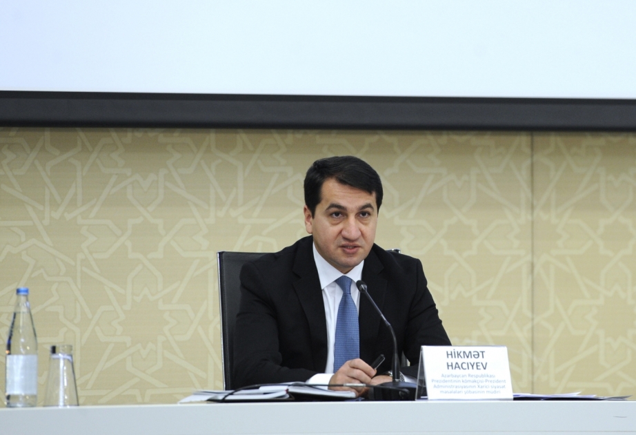 Hikmət Hacıyev: Koronavirusa qarşı vaksinin Azərbaycana gətirilməsi istiqamətində müvafiq addımlar atılır